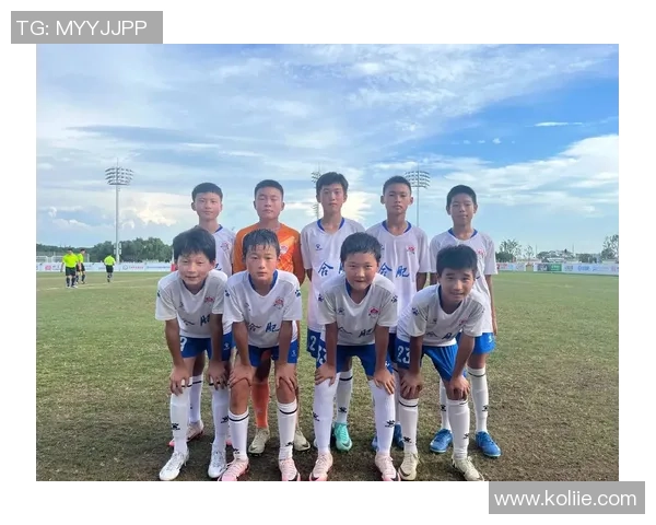 动物界的足球明星们如何在绿茵场上展现他们的独特魅力与才华